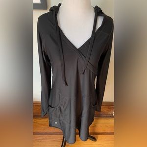 Athleta Wick It Wader Swim Cover Up. Medium, Black. Excellent condition.